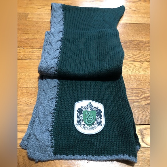 Harry Potter ‘SLYTHERIN’ Scoodie - Picture 3 of 9